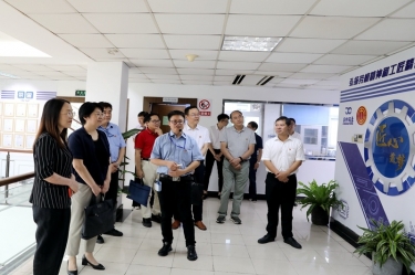 2020年7月14日，时任浙江省总工会党组成员、副主席张卫华一行莅临888集团电子游戏(中国游)有限公司官网纸业调研推动新时期产业工人行列建设鼎新工作